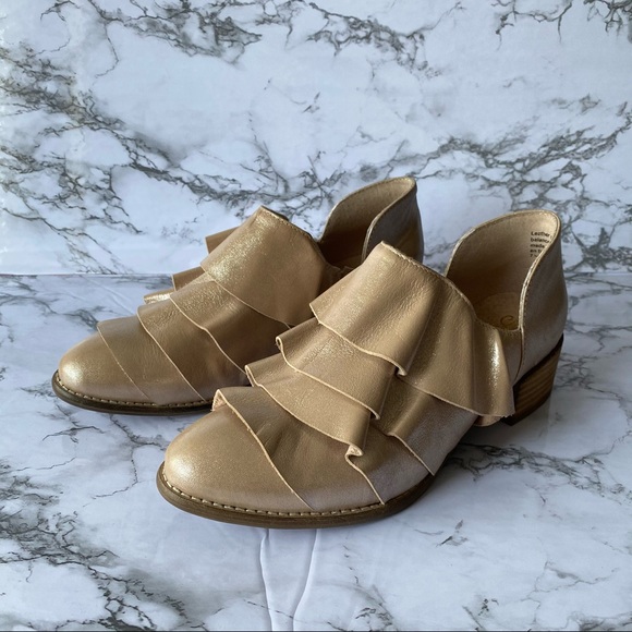 NEW Seychelles Open Mind Ruffle Booties 7.5 NWT - Picture 11 of 12